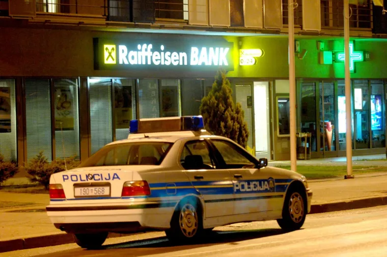Monstrum u krvavoj pljački banke u Sesvetama ubio jednog, a ranio četiri policajca