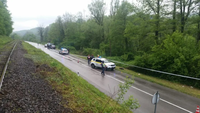 Velika tragedija kod Karlovca: U slijetanju automobila u rijeku Kupu poginuo vozač