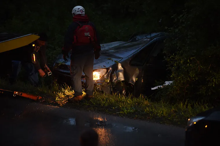 Velika tragedija kod Karlovca: U slijetanju automobila u rijeku Kupu poginuo vozač