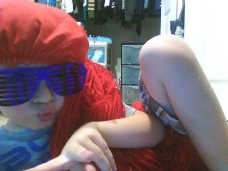 SAMO ONI S BRAĆOM I SESTRAMA MOGU SHVATITI TRAGIKOMEDIJU OVIH PRIZORA: Sva sreća da ljubav sve pra&scaron;ta...