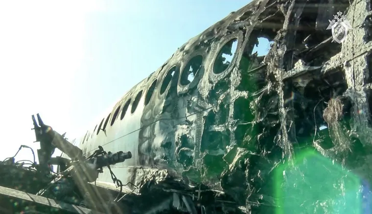 IZ RUSIJE STIGLE JEZIVE FOTOGRAFIJE UNI&Scaron;TENOG ZRAKOPLOVA: Poginula 41 osoba, među njima i dvoje djece