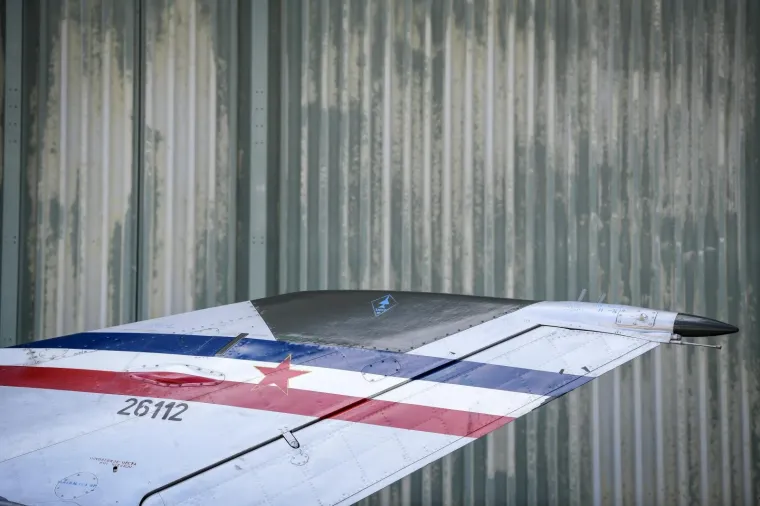 LEGENDARNI PEREŠINOV MIG 21 VRAĆEN JE U HRVATSKU: Stigao je u zagrebačku vojnu bazu Marko Živković na Plesu