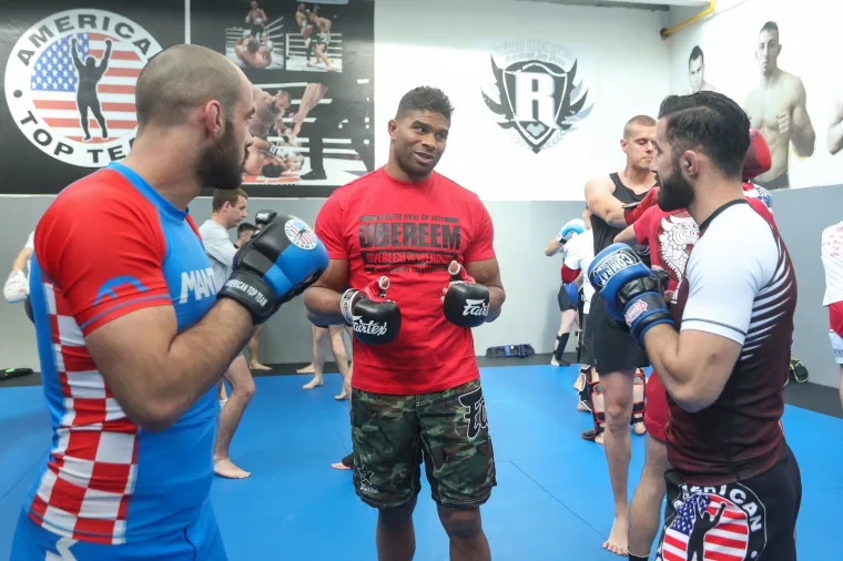 LEGENDA MMA STIGLA U ZAGREB: Borac kojeg je Cro Cop dobro zapamtio oduševio fanove krvavog sporta