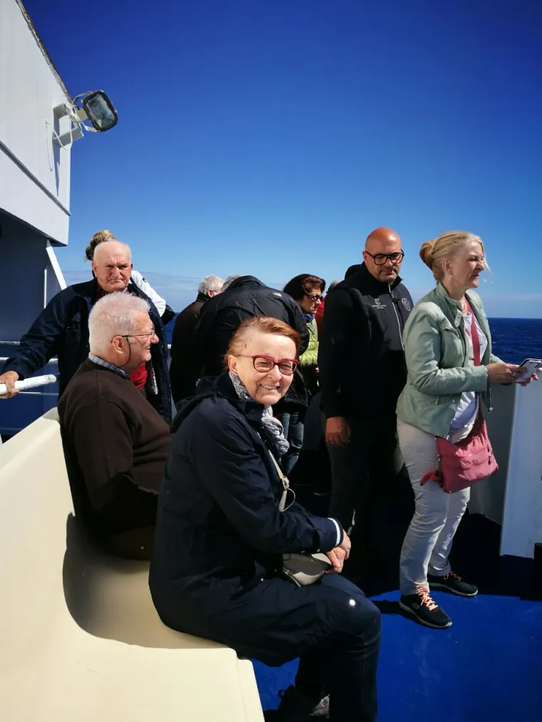 Trajekt zarobljen nasred mora, a putnici se zabavljaju kao da su na krstarenju