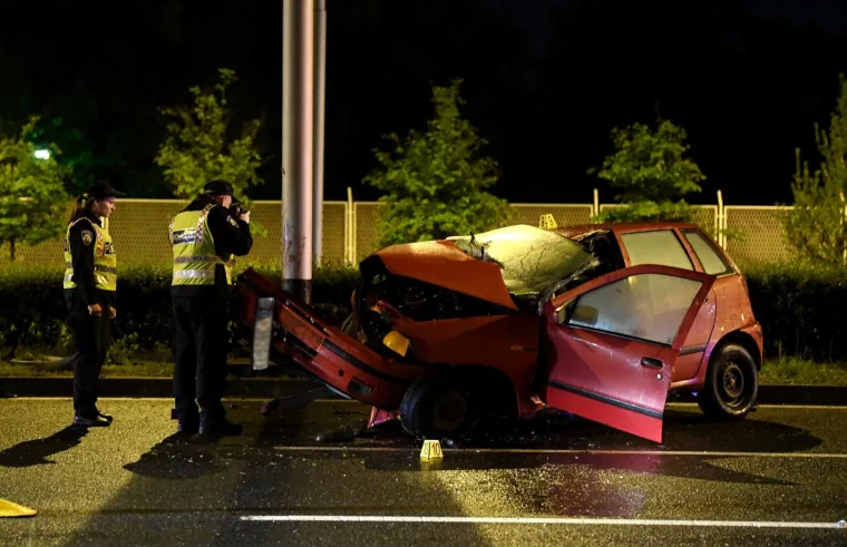 TRAGEDIJA NA RADNIČKOJ CESTI U ZAGREBU: Poginuo vozač Fiata