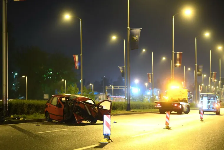 TRAGEDIJA NA RADNIČKOJ CESTI U ZAGREBU: Poginuo vozač Fiata