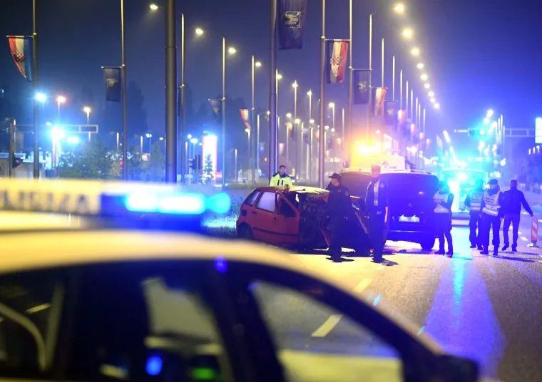 TRAGEDIJA NA RADNIČKOJ CESTI U ZAGREBU: Poginuo vozač Fiata