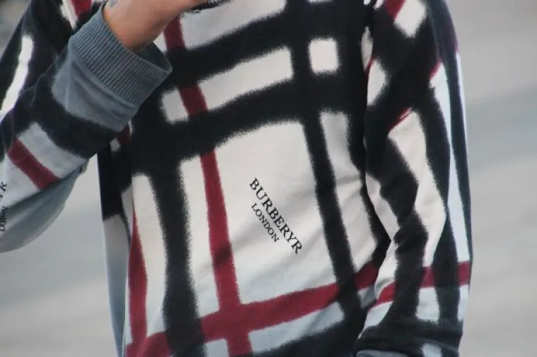 Adidos, Michaelsoft Binbows, Mike: Urnebesni lažnjaci na koje smo nai&scaron;li surfajući &scaron;tandovima internetskog hrelića