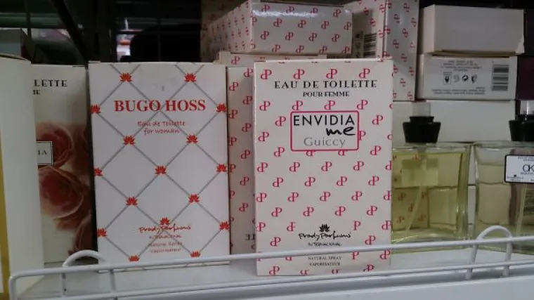 Adidos, Michaelsoft Binbows, Mike: Urnebesni lažnjaci na koje smo nai&scaron;li surfajući &scaron;tandovima internetskog hrelića