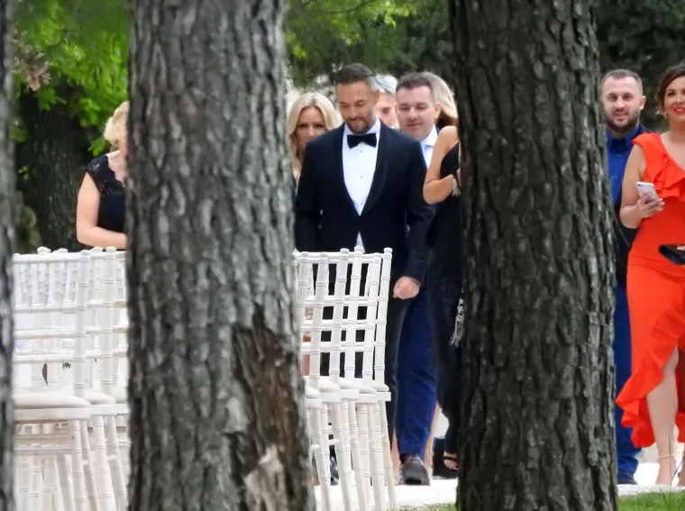 REKLA JE DA: Maja &Scaron;uput sjajila u prekrasnoj vjenčanici, a do oltara ju je dopratila majka Danica