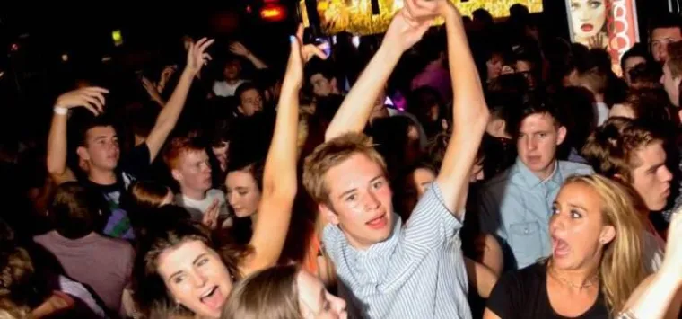 INTERNET OBILUJE BIZARNIM PRIZORIMA: Neke je teže objasniti čak i od zapo&scaron;ljavanja u Holdingu