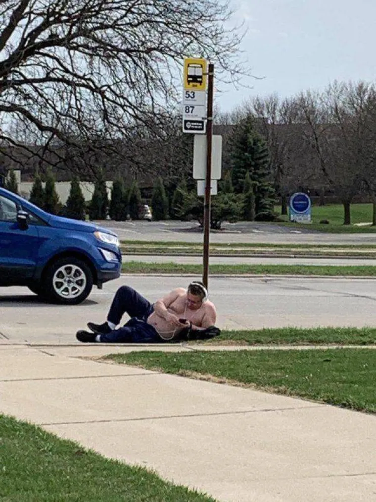 INTERNET OBILUJE BIZARNIM PRIZORIMA: Neke je teže objasniti čak i od zapo&scaron;ljavanja u Holdingu