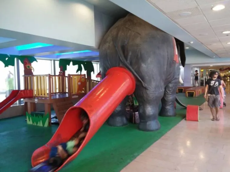 INTERNET OBILUJE BIZARNIM PRIZORIMA: Neke je teže objasniti čak i od zapo&scaron;ljavanja u Holdingu