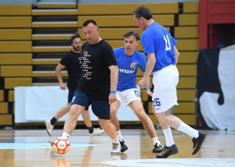 Dinamove legende i ikone HNL-a održale nogometni spektakl u Ciboni