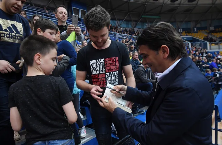 Dinamove legende i ikone HNL-a održale nogometni spektakl u Ciboni