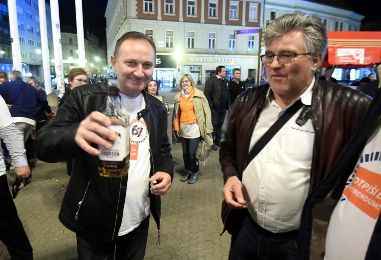 Za referendum prikupljeno vi&scaron;e od 600.000 potpisa! 'Građani, uspjeli smo. Ne&scaron;to možemo promijeniti!'