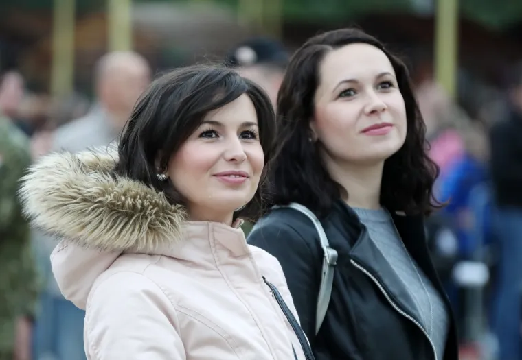 ODRŽANA LETAČKA MANIFESTACIJA U SJEĆANJE NA LEGENDARNOG PILOTA RUDOLFA PEREŠINA: Sudjelovalo desetak zrakoplova