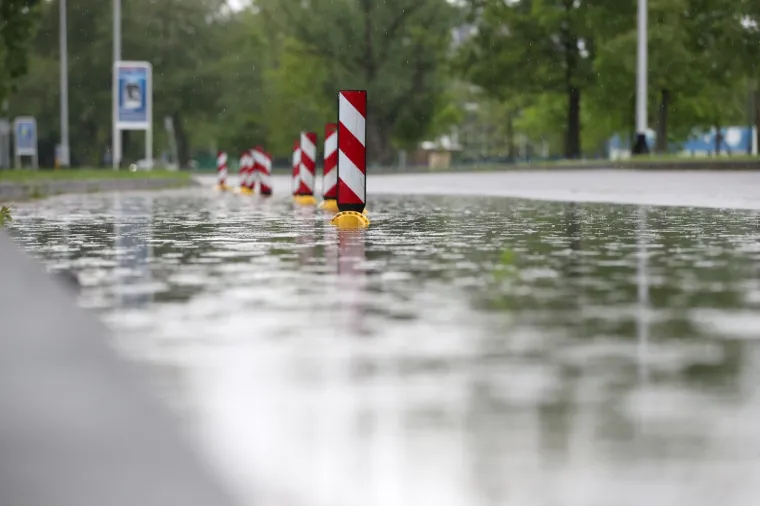 Sablasno prazni Jarun: Olujni vjetar ispraznio jedno od omiljenih mjesta za rekreaciju