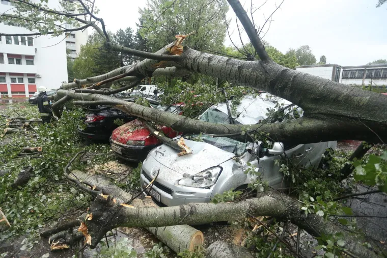 Orkanski vjetar razvalio dijelove zemlje, zbraja se materijalna &scaron;teta