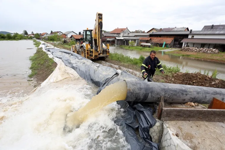 Nabujale rijeke ponovno prijete: Unatoč izvanrednim mjerama, građani u strahu od novih poplava