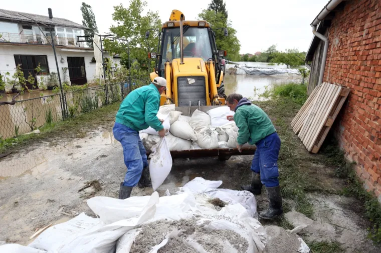 Nabujale rijeke ponovno prijete: Unatoč izvanrednim mjerama, građani u strahu od novih poplava
