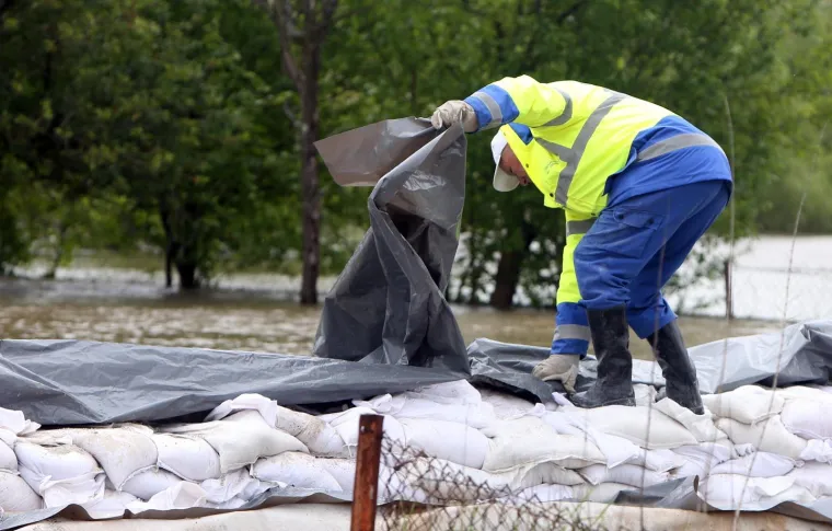 Nabujale rijeke ponovno prijete: Unatoč izvanrednim mjerama, građani u strahu od novih poplava