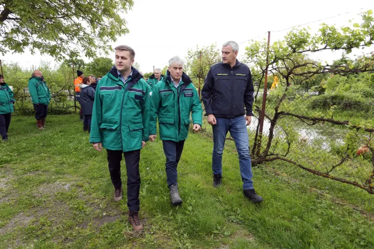 Nabujale rijeke ponovno prijete: Unatoč izvanrednim mjerama, građani u strahu od novih poplava