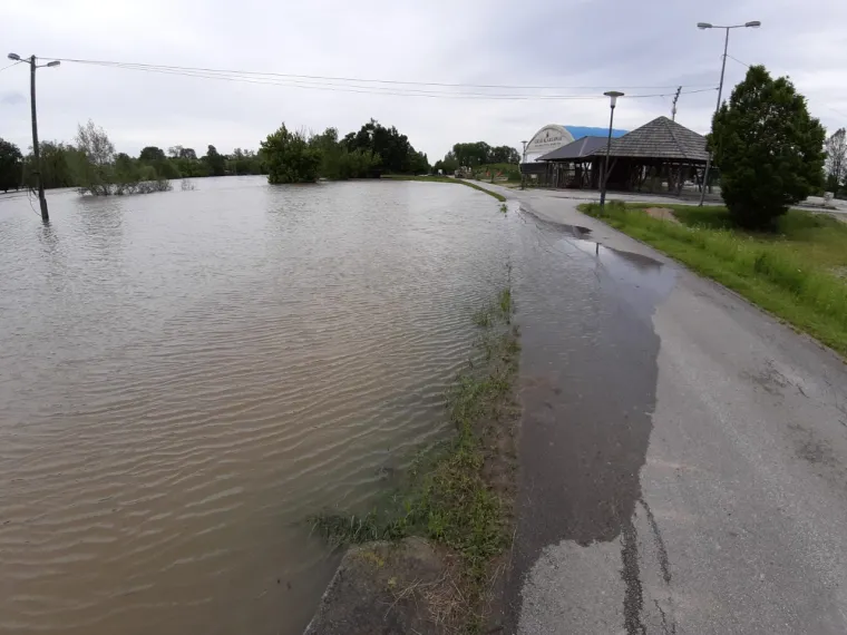 Nabujale rijeke ponovno prijete: Unatoč izvanrednim mjerama, građani u strahu od novih poplava