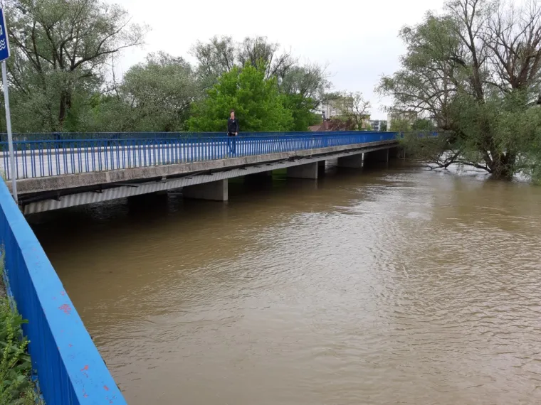 Nabujale rijeke ponovno prijete: Unatoč izvanrednim mjerama, građani u strahu od novih poplava
