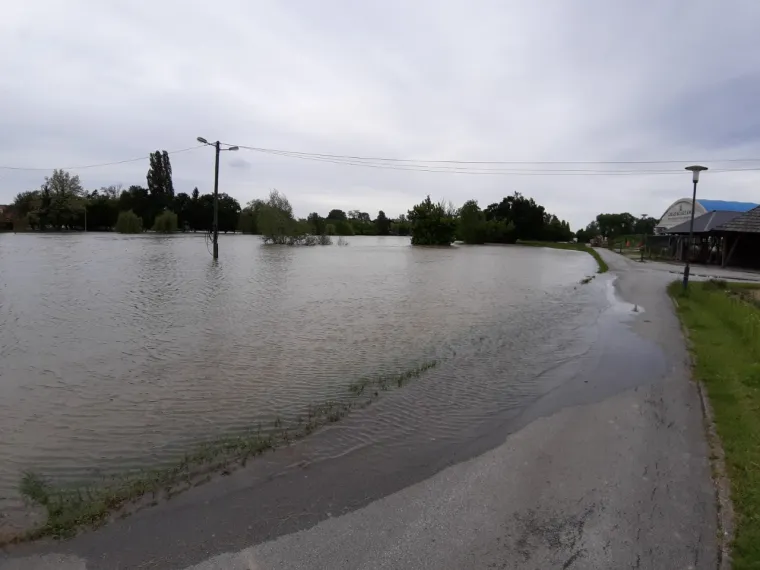 Nabujale rijeke ponovno prijete: Unatoč izvanrednim mjerama, građani u strahu od novih poplava
