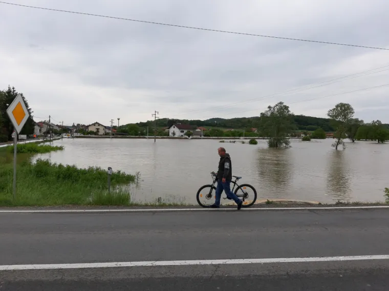 Nabujale rijeke ponovno prijete: Unatoč izvanrednim mjerama, građani u strahu od novih poplava