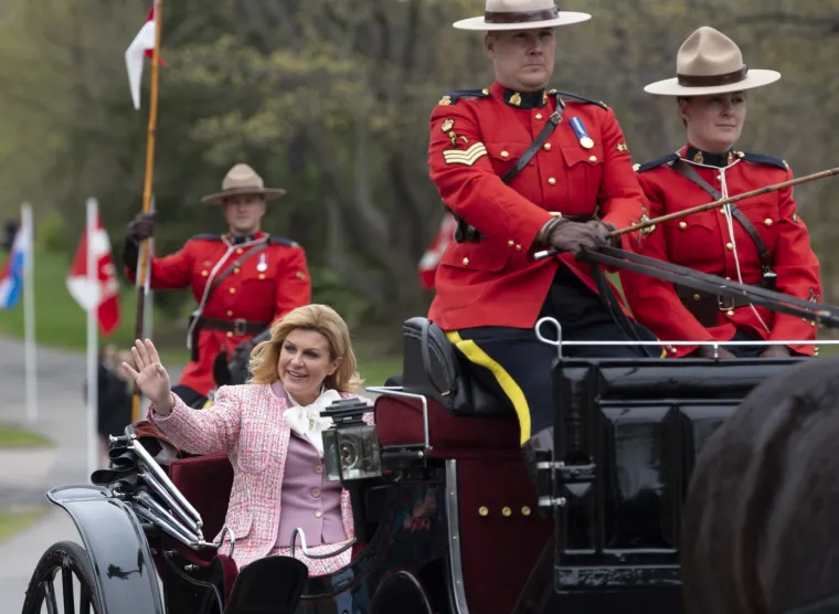 Sreća na dalekom Sjeveru: Razdragani susret Kolinde Grabar-Kitarović i najvećeg &scaron;armera među političarima