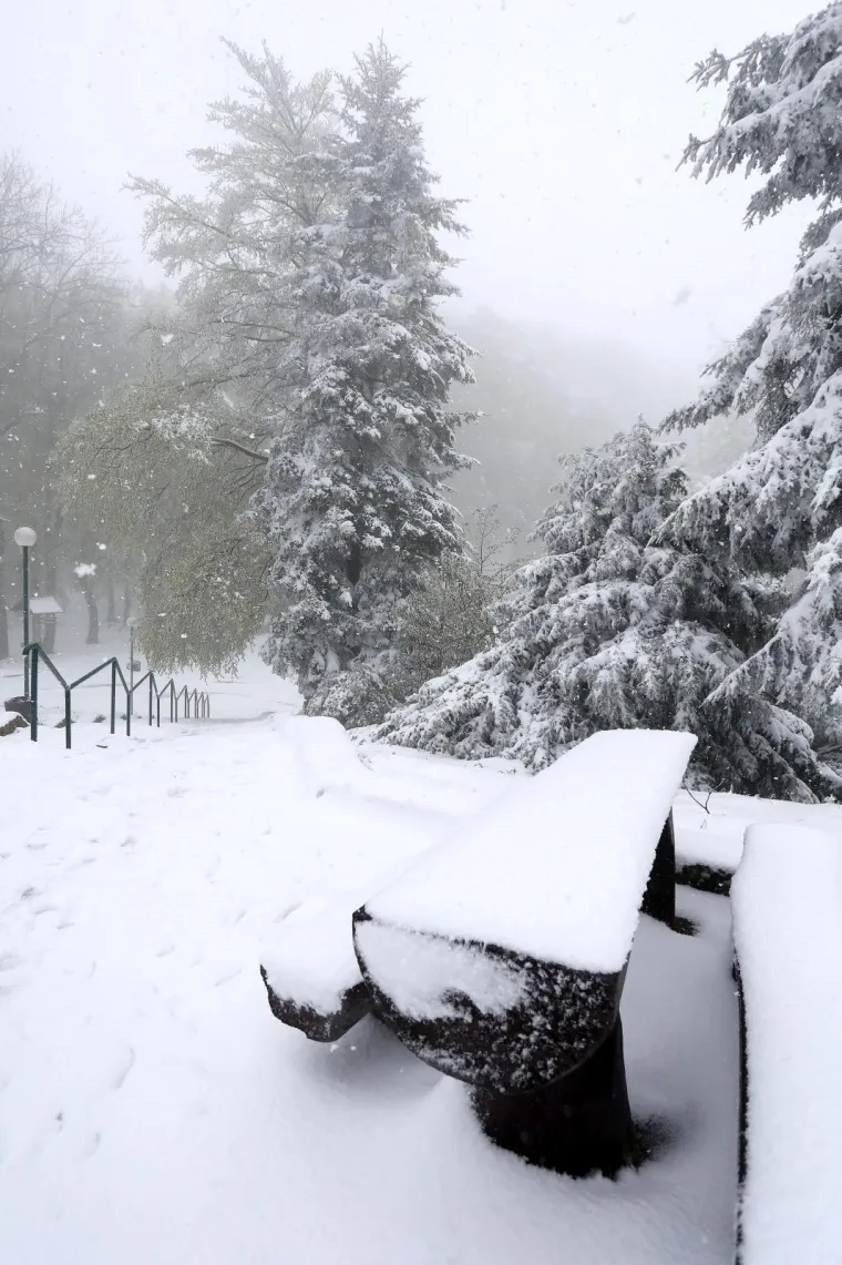 USRED SVIBNJA ZABIJELILO SLJEME: Fotke izgledaju nestvarno