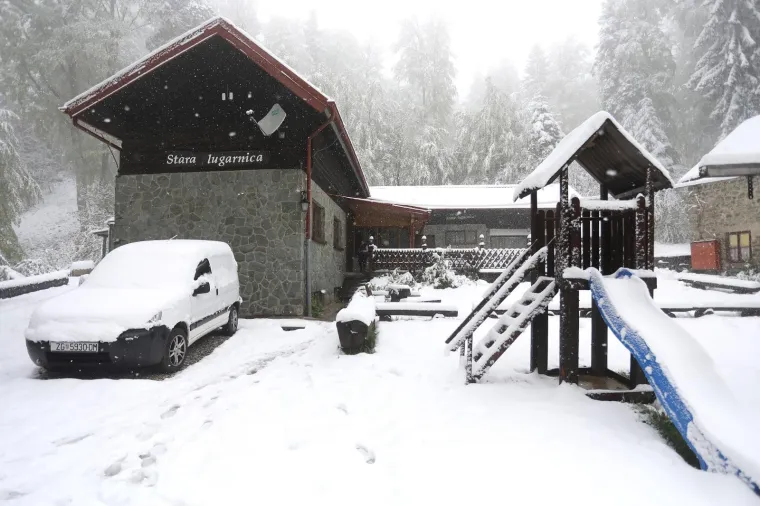 USRED SVIBNJA ZABIJELILO SLJEME: Fotke izgledaju nestvarno