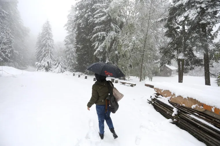 USRED SVIBNJA ZABIJELILO SLJEME: Fotke izgledaju nestvarno