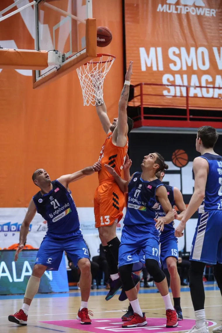 Pogotovo imajući na umu da je i drugu pobjedu ostvario bez svog najboljeg strijelca Marija Littlea, ali baš je njegov odlazak ispao klik koji je trebao Nazorovoj momčadi da od gotovog Cedeviti napravi veresiju.