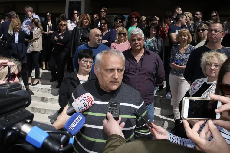 Prosvjed zaposlenika sudova diljem Hrvatske: 'Veće plaće svima ili nikome!'