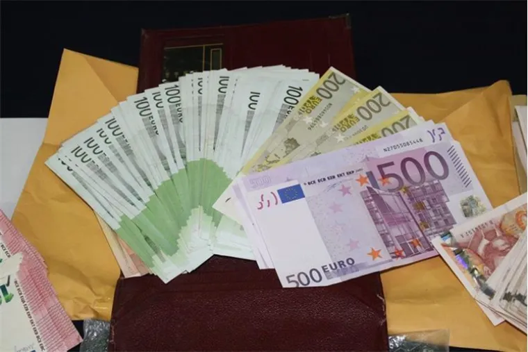 U velikoj policijskoj akciji 'TOTAL' uhićena 21 osoba: Pronađeno vi&scaron;e kilograma droge, laboratoriji, novac...