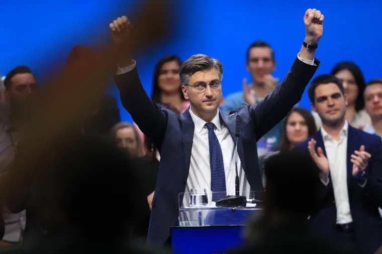 Plenković 'urlao' o snazi HDZ-a, Merkel: 'Živjela sam u diktaturi i nisam mogla doći u Jugoslaviju'