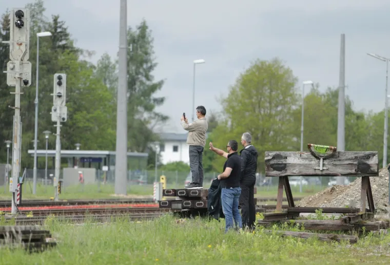 Danas se održava sredi&scaron;nja komemoracija u povodu 74. godi&scaron;njice bleibur&scaron;ke tragedije koju organizira Počasni bleibur&scaron;ki vod, a pokrovitelj komemoracije je Hrvatski sabor. Na komemoraciji na Bleibur&scaron;kom polju ove godine osim svete mise, neće biti političkih govora. Sve osigurava oko 450 policajaca.