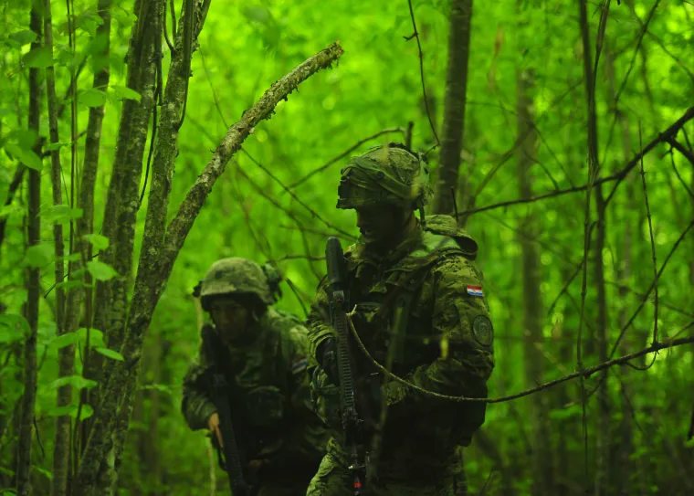 Slunj kao u ratnom filmu! Amerikanci napali i zauzeli poligon 'Eugen Kvaternik'