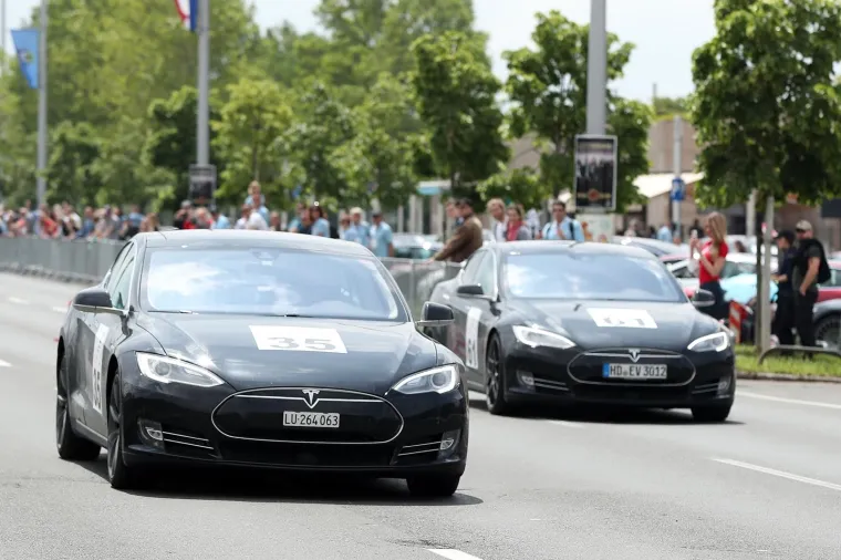 Zagreb prvi u svijetu! Pogledajte najti&scaron;u automobilističku utrku ikad održanu