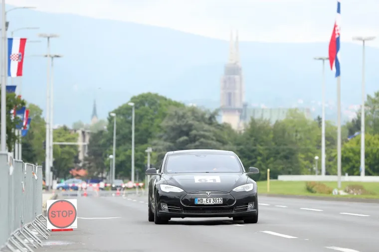 Zagreb prvi u svijetu! Pogledajte najti&scaron;u automobilističku utrku ikad održanu