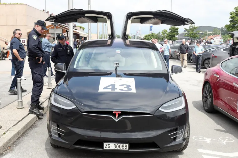 Zagreb prvi u svijetu! Pogledajte najti&scaron;u automobilističku utrku ikad održanu