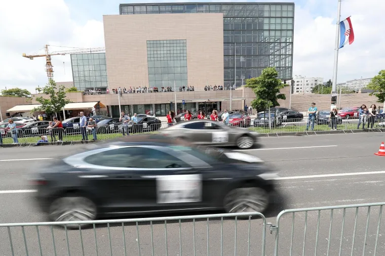 Zagreb prvi u svijetu! Pogledajte najti&scaron;u automobilističku utrku ikad održanu