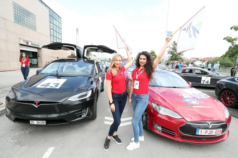 Zagreb prvi u svijetu! Pogledajte najti&scaron;u automobilističku utrku ikad održanu