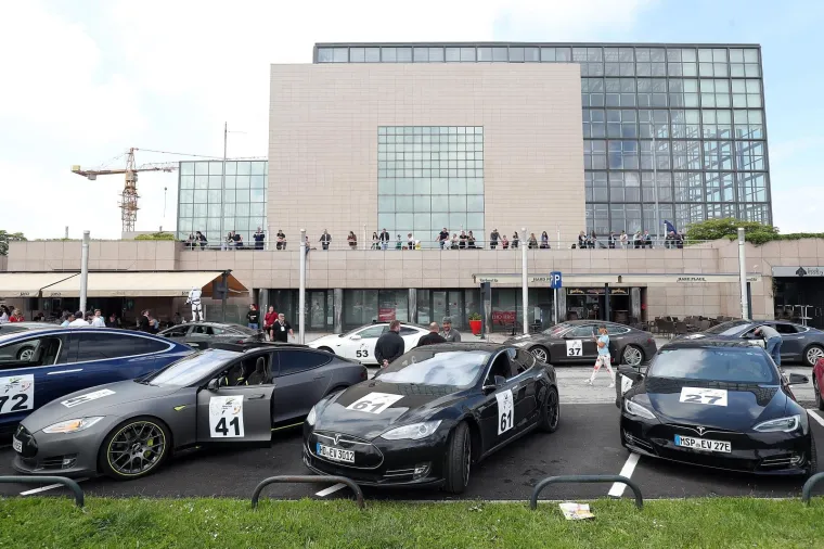 Zagreb prvi u svijetu! Pogledajte najti&scaron;u automobilističku utrku ikad održanu