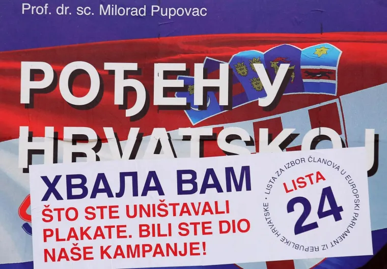 PUPOVAC ZAHVALIO NA UNIŠTENIM PLAKATIMA, VANDALI NISU DUGO ČEKALI: Opet osvanuli ustaški simboli i gnjusne prijetnje