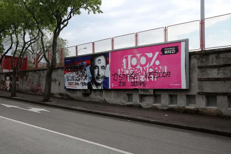 PUPOVAC ZAHVALIO NA UNI&Scaron;TENIM PLAKATIMA, VANDALI NISU DUGO ČEKALI: Opet osvanuli usta&scaron;ki simboli i gnjusne prijetnje