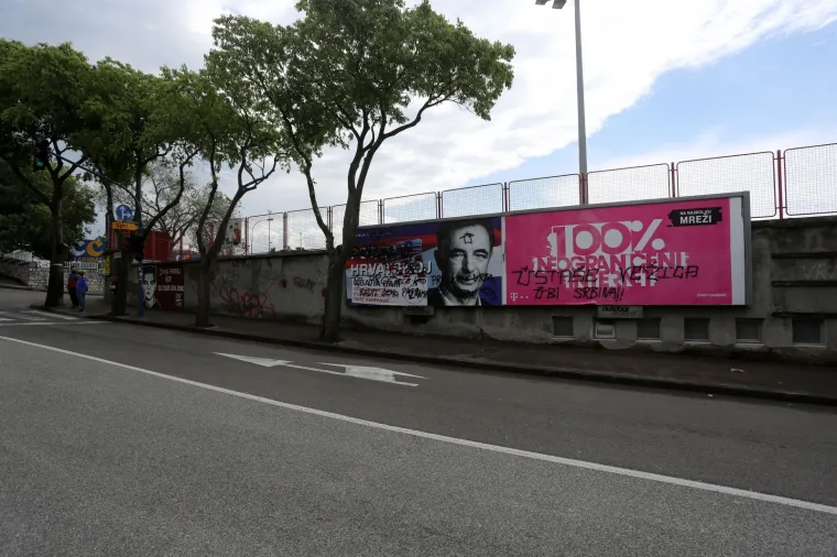 PUPOVAC ZAHVALIO NA UNI&Scaron;TENIM PLAKATIMA, VANDALI NISU DUGO ČEKALI: Opet osvanuli usta&scaron;ki simboli i gnjusne prijetnje